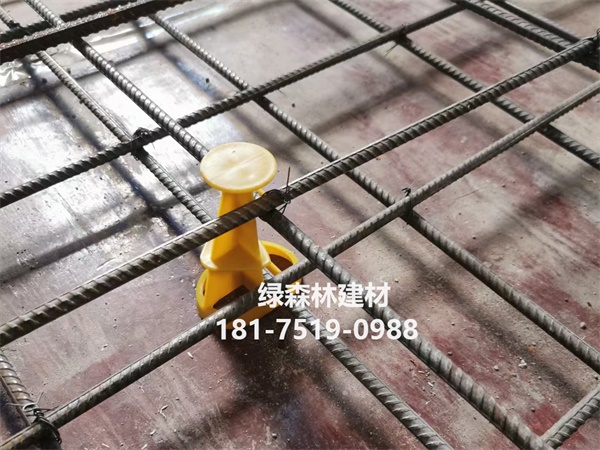 楼板厚度控制器 130